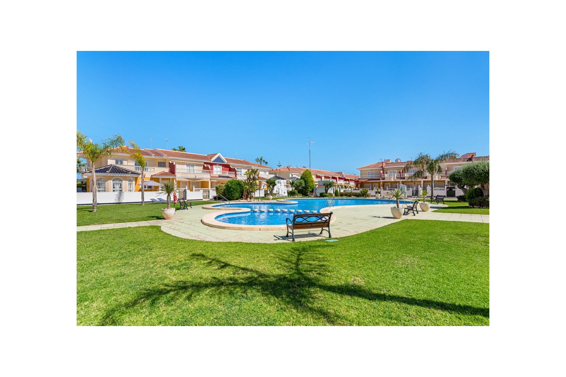 Resale - Townhouse -
Ciudad Quesada - Doña Pepa