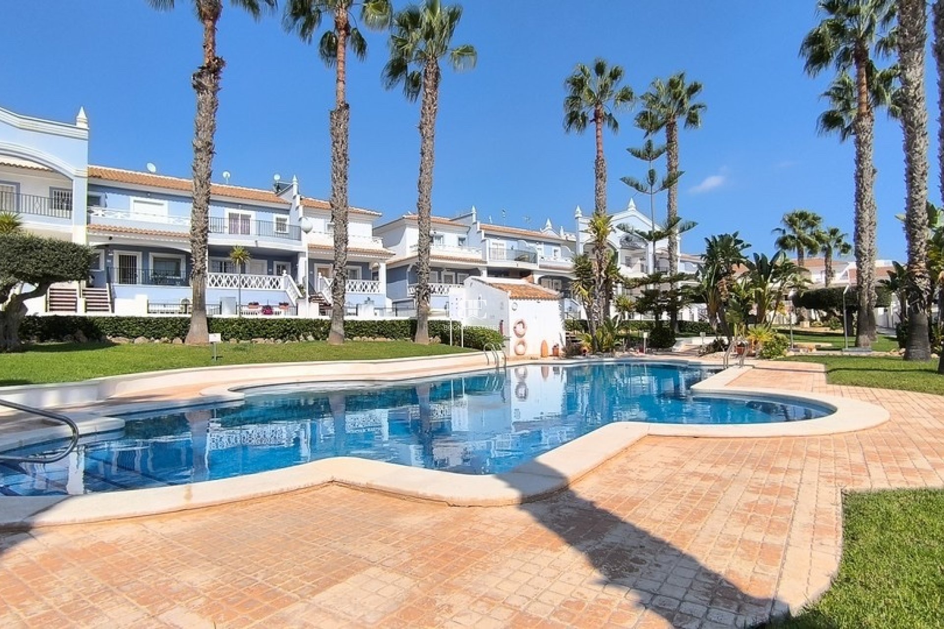 Resale - Townhouse -
Ciudad Quesada - Doña Pepa