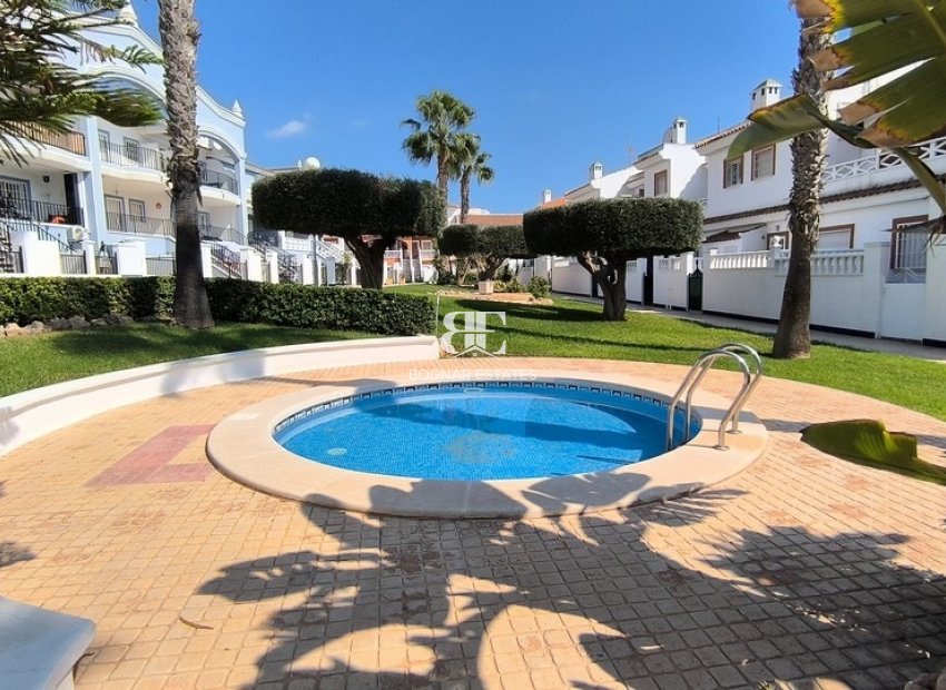 Resale - Townhouse -
Ciudad Quesada - Doña Pepa