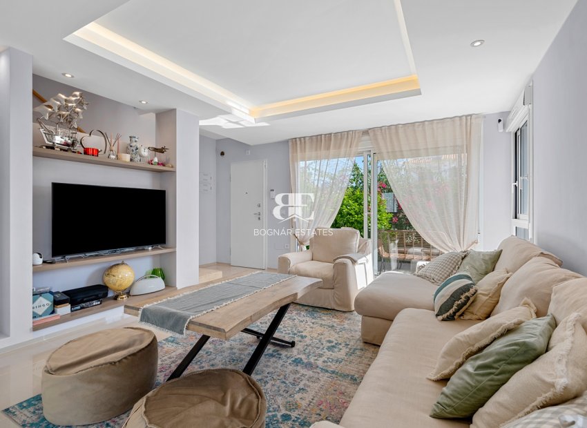 Resale - Townhouse -
Ciudad Quesada - Doña Pepa