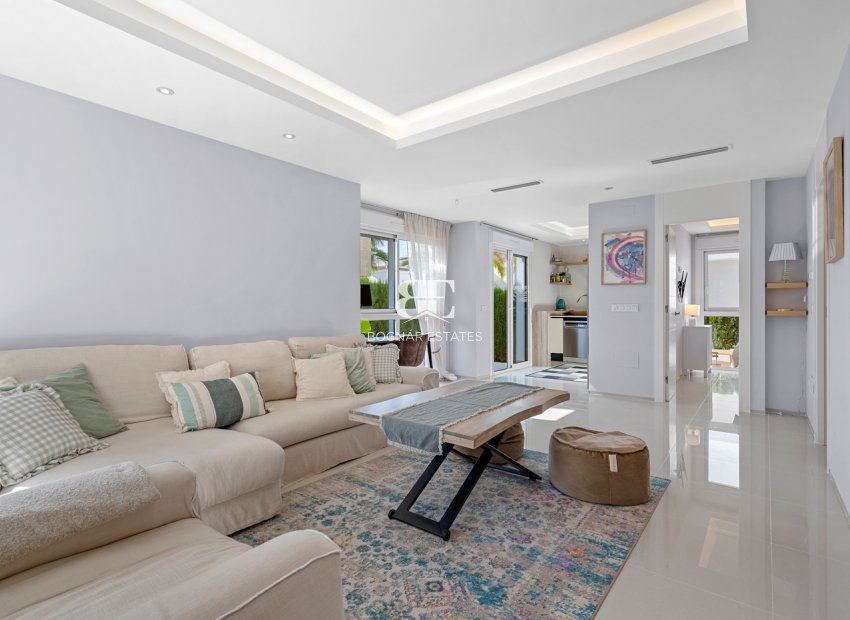 Resale - Townhouse -
Ciudad Quesada - Doña Pepa