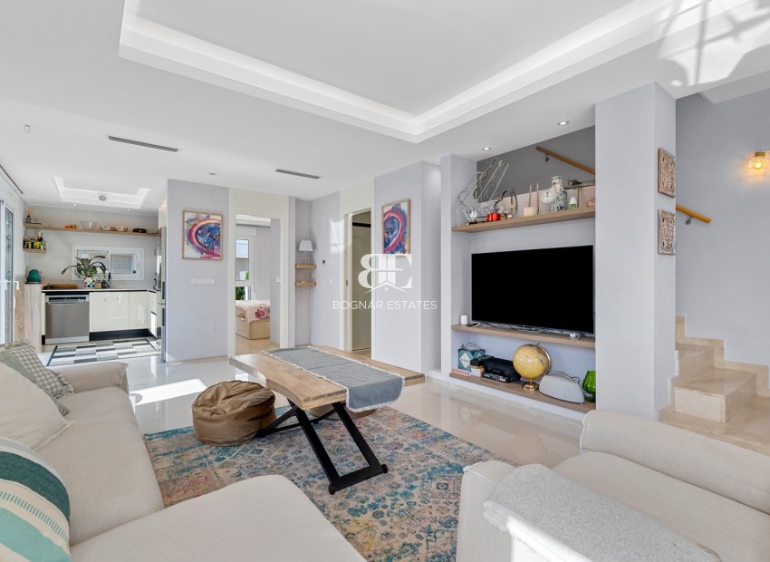 Resale - Townhouse -
Ciudad Quesada - Doña Pepa