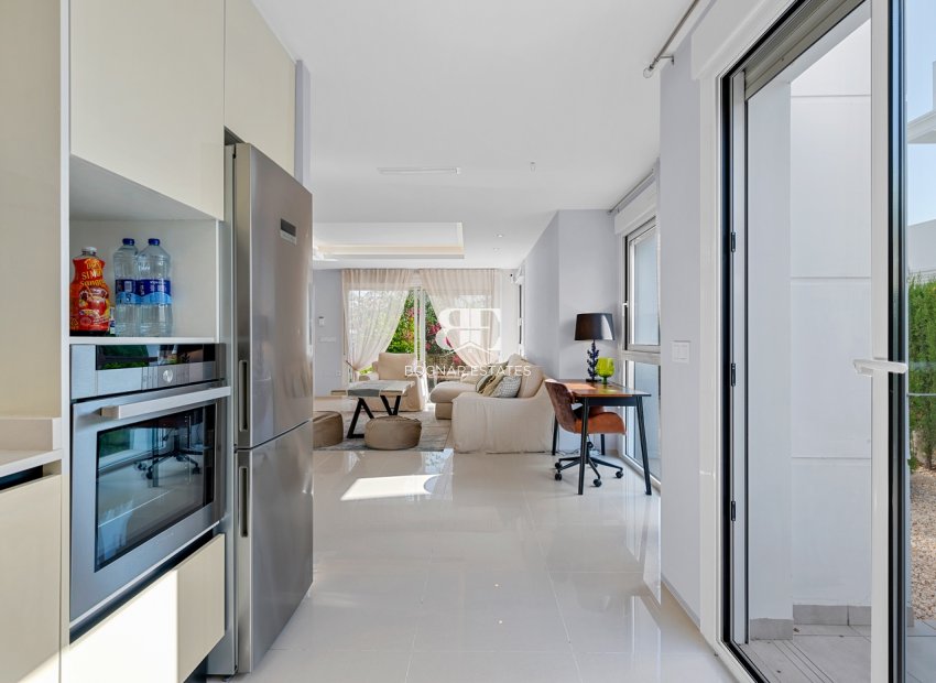 Resale - Townhouse -
Ciudad Quesada - Doña Pepa