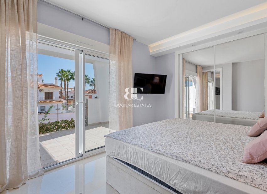 Resale - Townhouse -
Ciudad Quesada - Doña Pepa