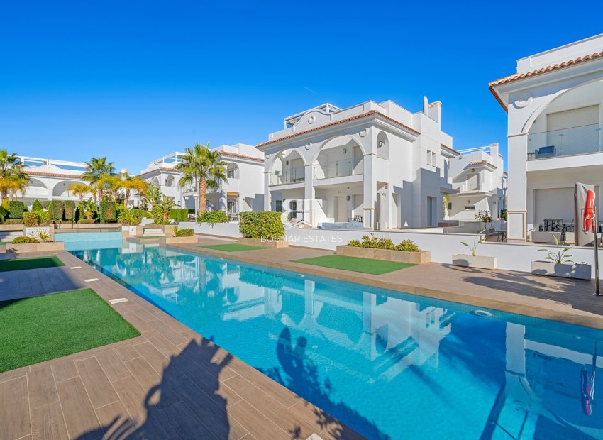 Resale - Townhouse -
Ciudad Quesada - Doña Pepa