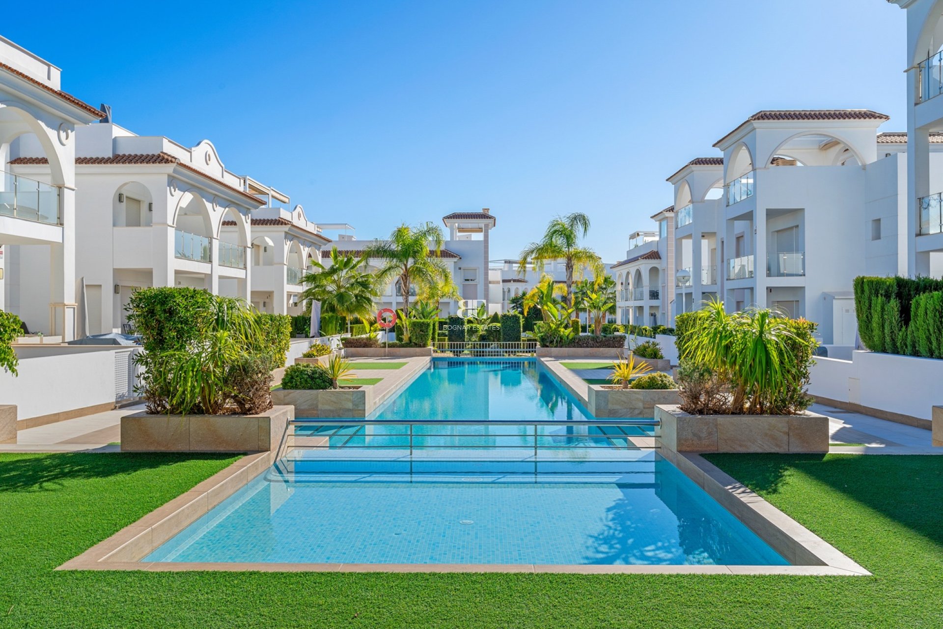 Resale - Townhouse -
Ciudad Quesada - Doña Pepa