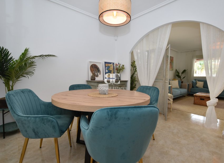 Resale - Townhouse -
Ciudad Quesada - Doña Pepa