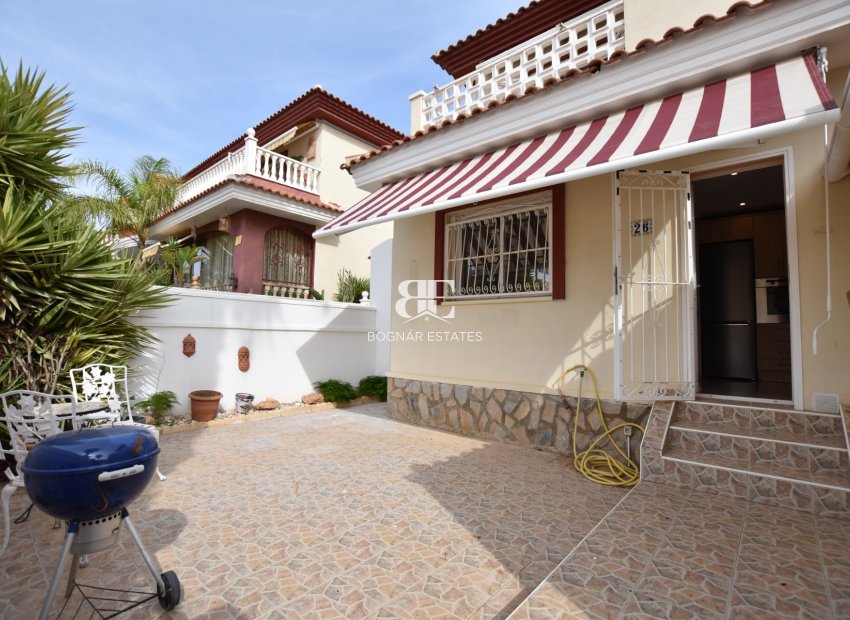 Resale - Townhouse -
Ciudad Quesada - Doña Pepa