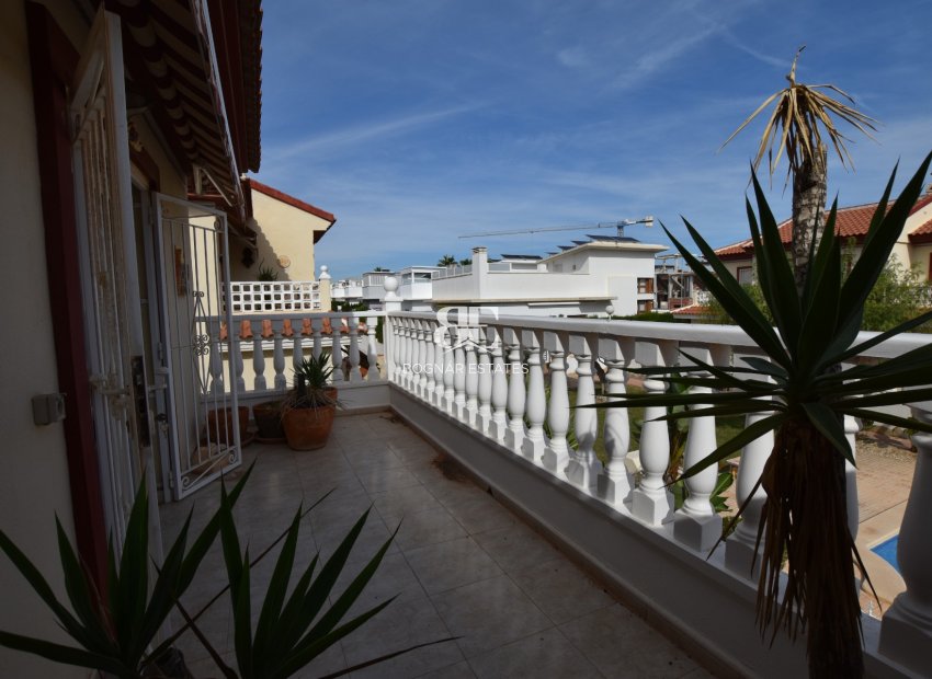 Resale - Townhouse -
Ciudad Quesada - Doña Pepa