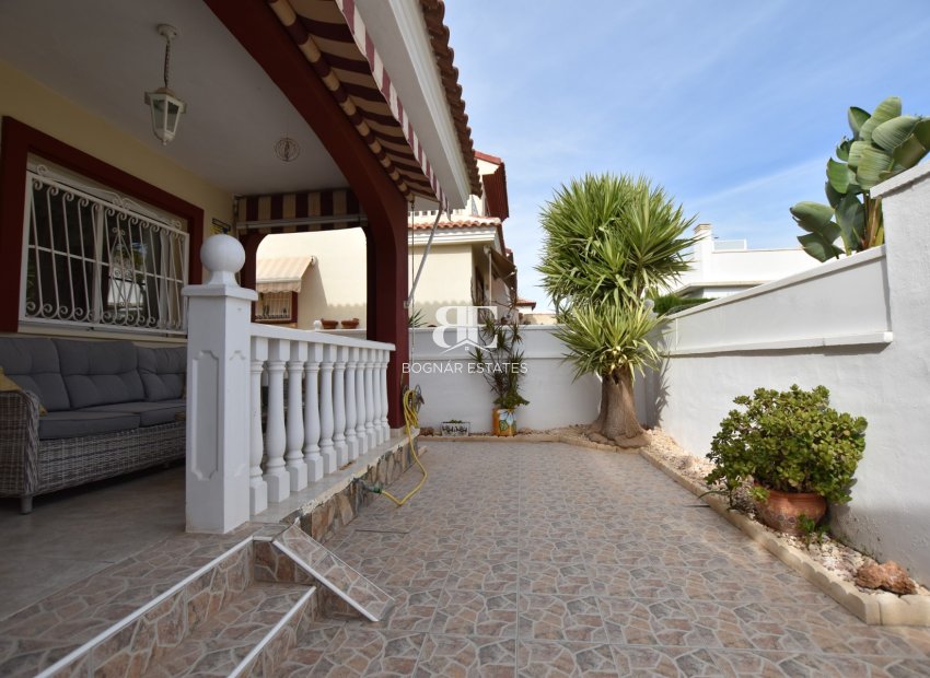 Resale - Townhouse -
Ciudad Quesada - Doña Pepa