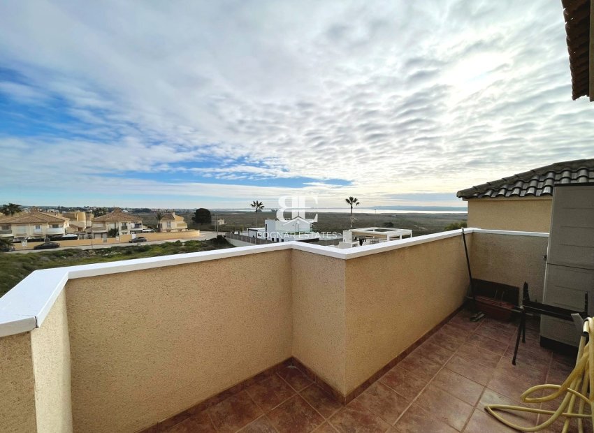 Resale - Townhouse -
Ciudad Quesada - Lo Marabú