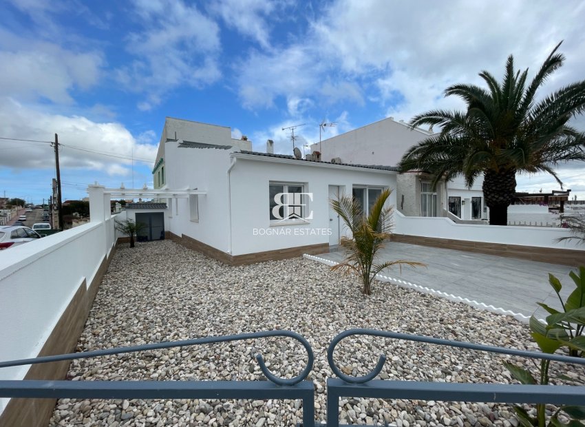 Resale - Townhouse -
Ciudad Quesada