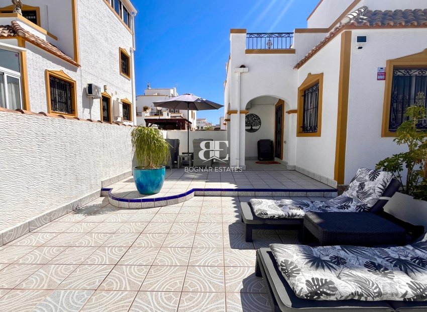 Resale - Townhouse -
Entre Naranjos - Vistabella - Entre Naranjos