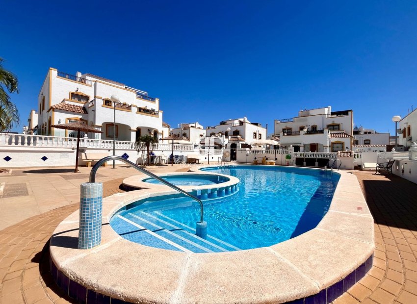 Resale - Townhouse -
Entre Naranjos - Vistabella - Entre Naranjos