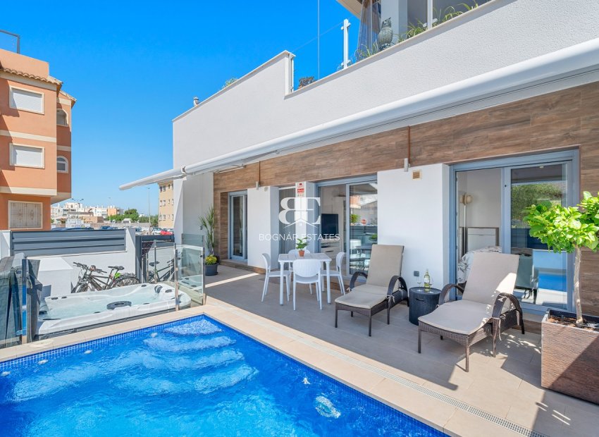 Resale - Townhouse -
Formentera del Segura