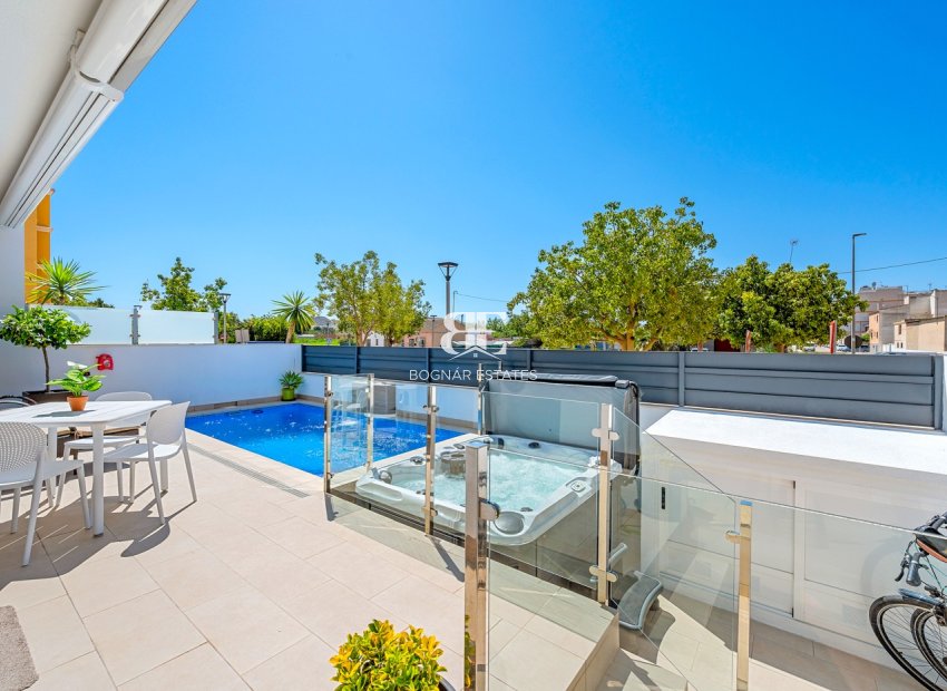 Resale - Townhouse -
Formentera del Segura
