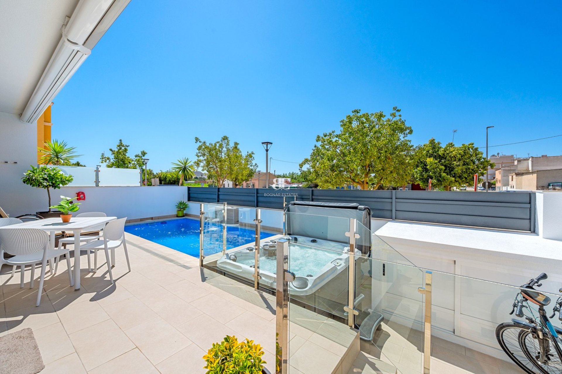 Resale - Townhouse -
Formentera del Segura