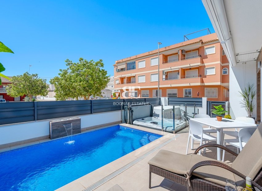 Resale - Townhouse -
Formentera del Segura