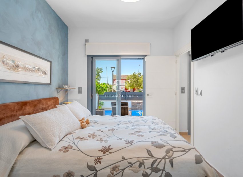 Resale - Townhouse -
Formentera del Segura