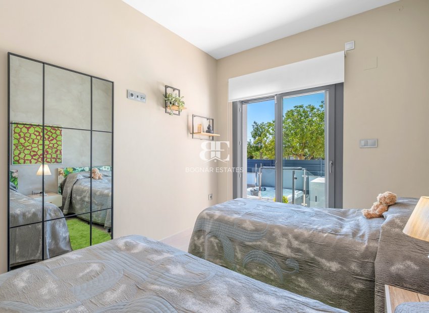 Resale - Townhouse -
Formentera del Segura
