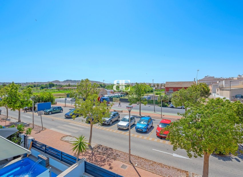 Resale - Townhouse -
Formentera del Segura