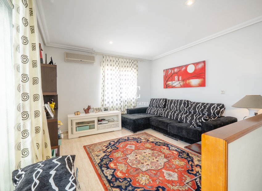 Resale - Townhouse -
Guardamar del Segura - El Moncayo