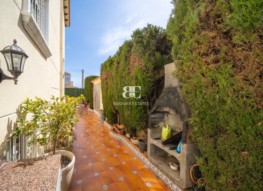 Resale - Townhouse -
Guardamar del Segura - El Moncayo