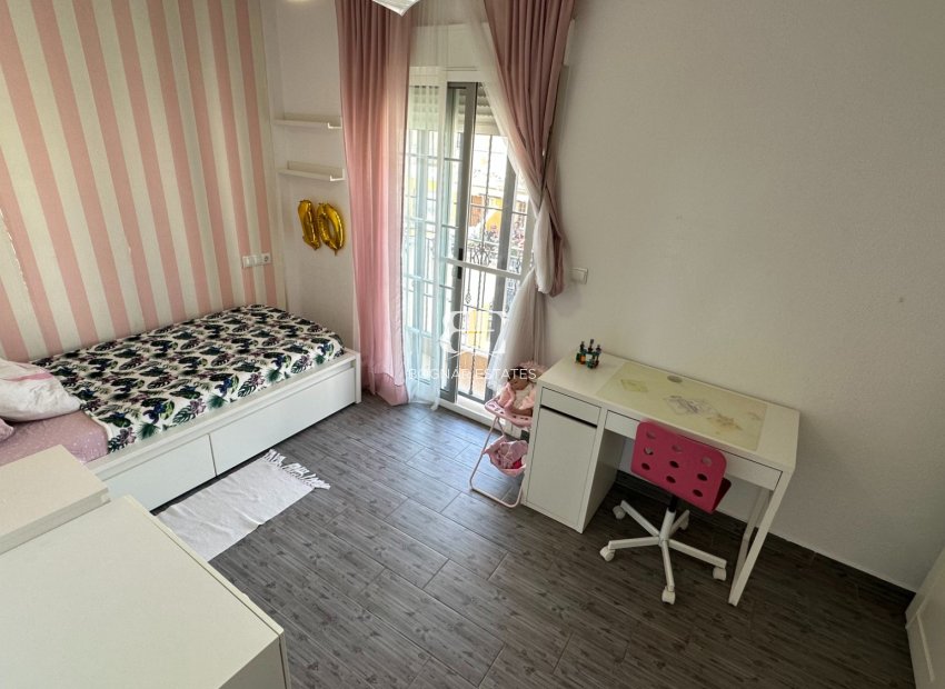 Resale - Townhouse -
Guardamar del Segura - El Raso