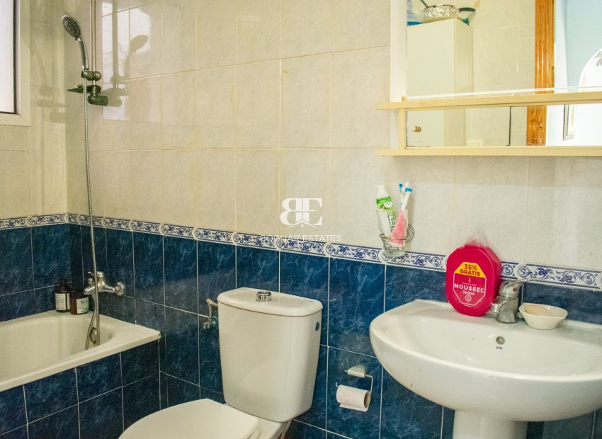 Resale - Townhouse -
Guardamar del Segura - Urbanizaciones