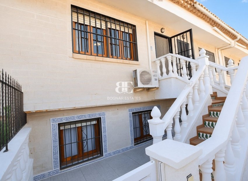 Resale - Townhouse -
La Mata