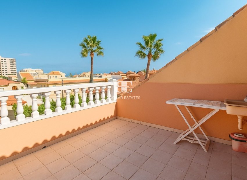 Resale - Townhouse -
La Mata