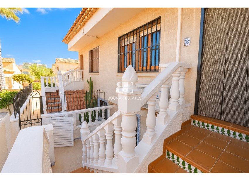 Resale - Townhouse -
La Mata