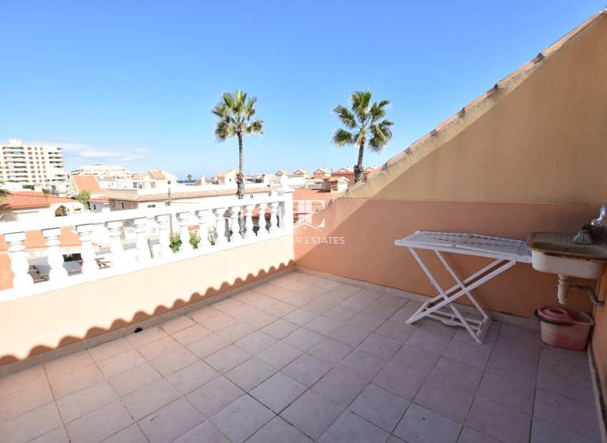 Resale - Townhouse -
La Mata