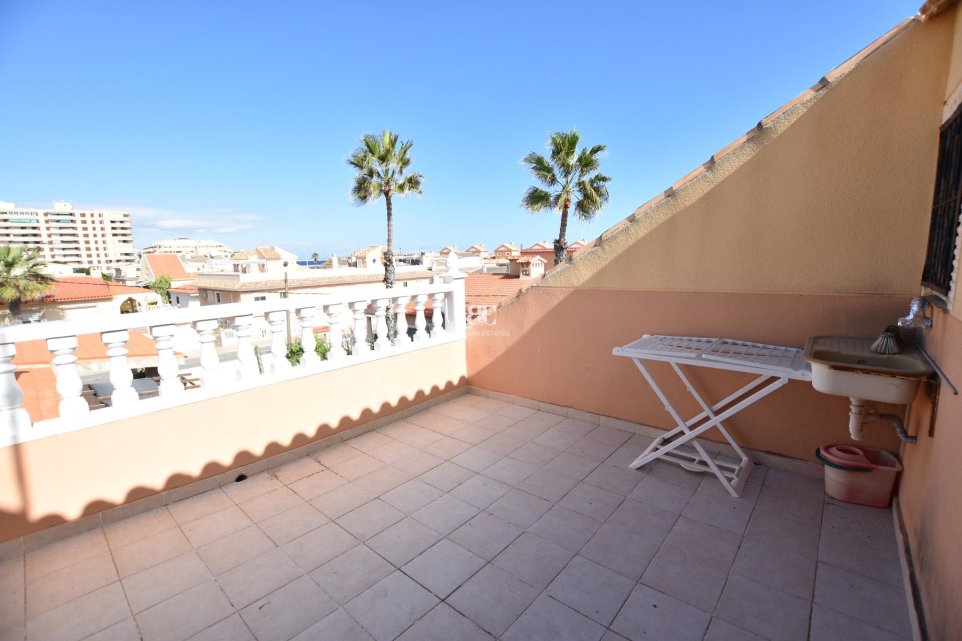 Resale - Townhouse -
La Mata