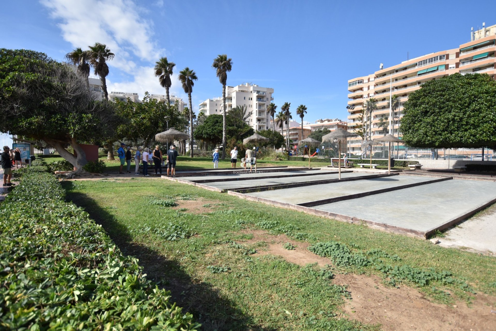 Resale - Townhouse -
La Mata