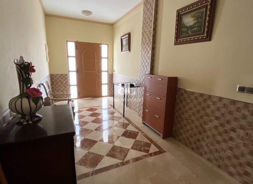Resale - Townhouse -
La Nucía - town