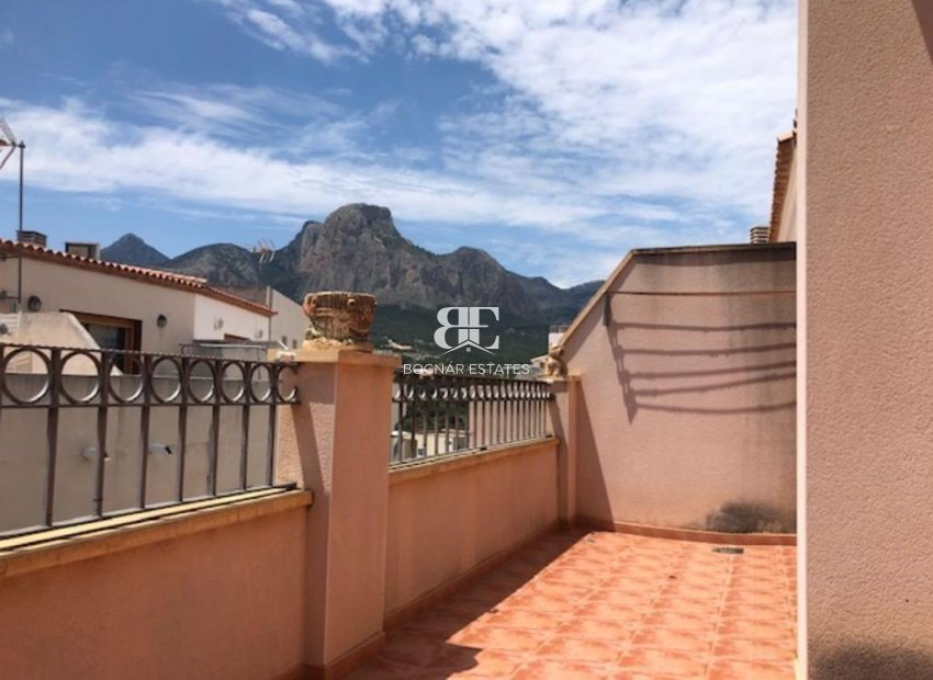 Resale - Townhouse -
La Nucía - town