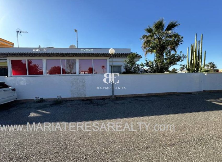 Resale - Townhouse -
Los Alcazares - Urbanisation Oasis