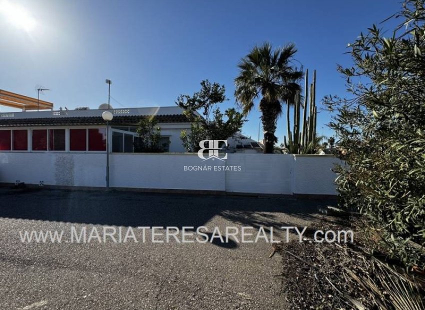 Resale - Townhouse -
Los Alcazares - Urbanisation Oasis