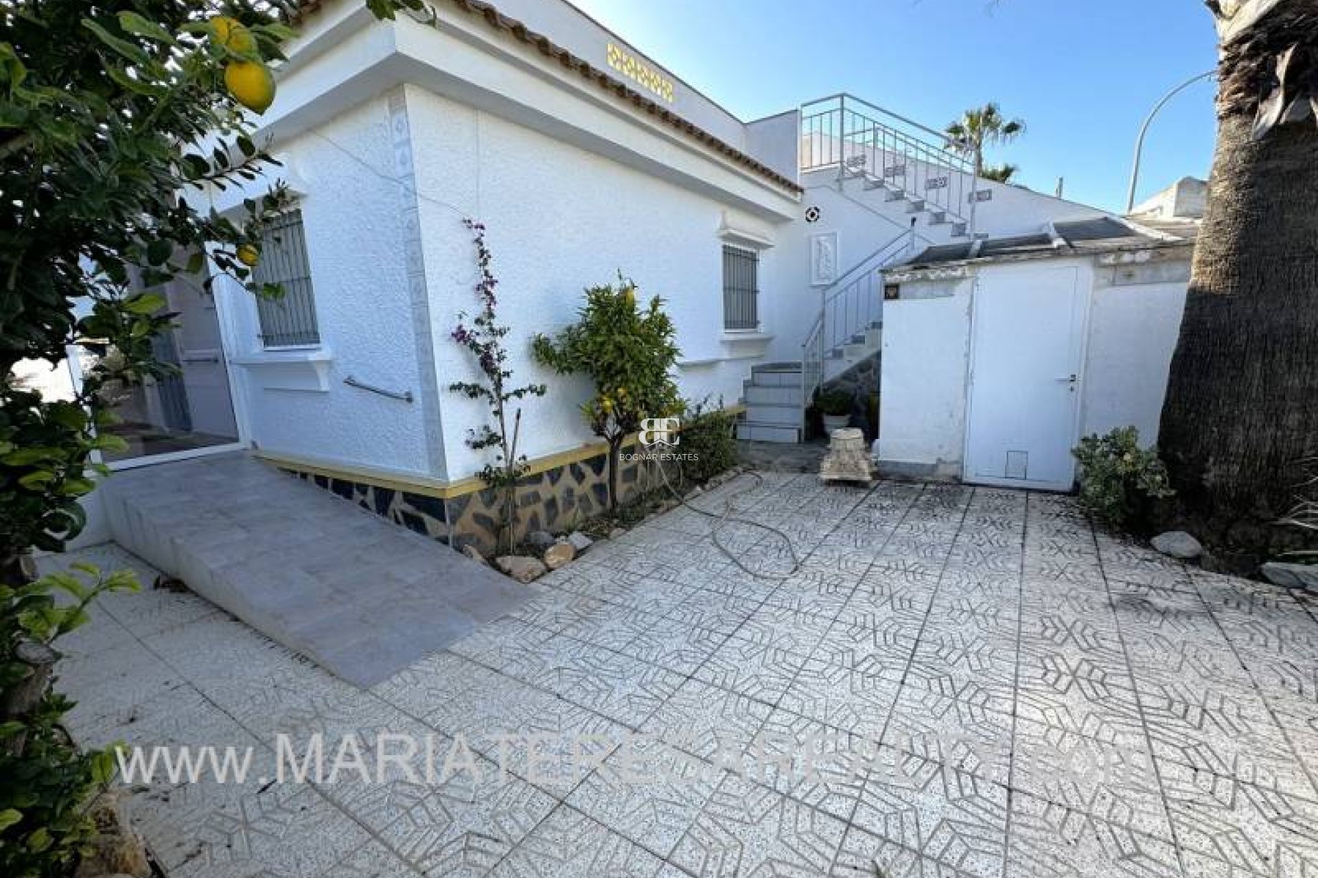 Resale - Townhouse -
Los Alcazares - Urbanisation Oasis