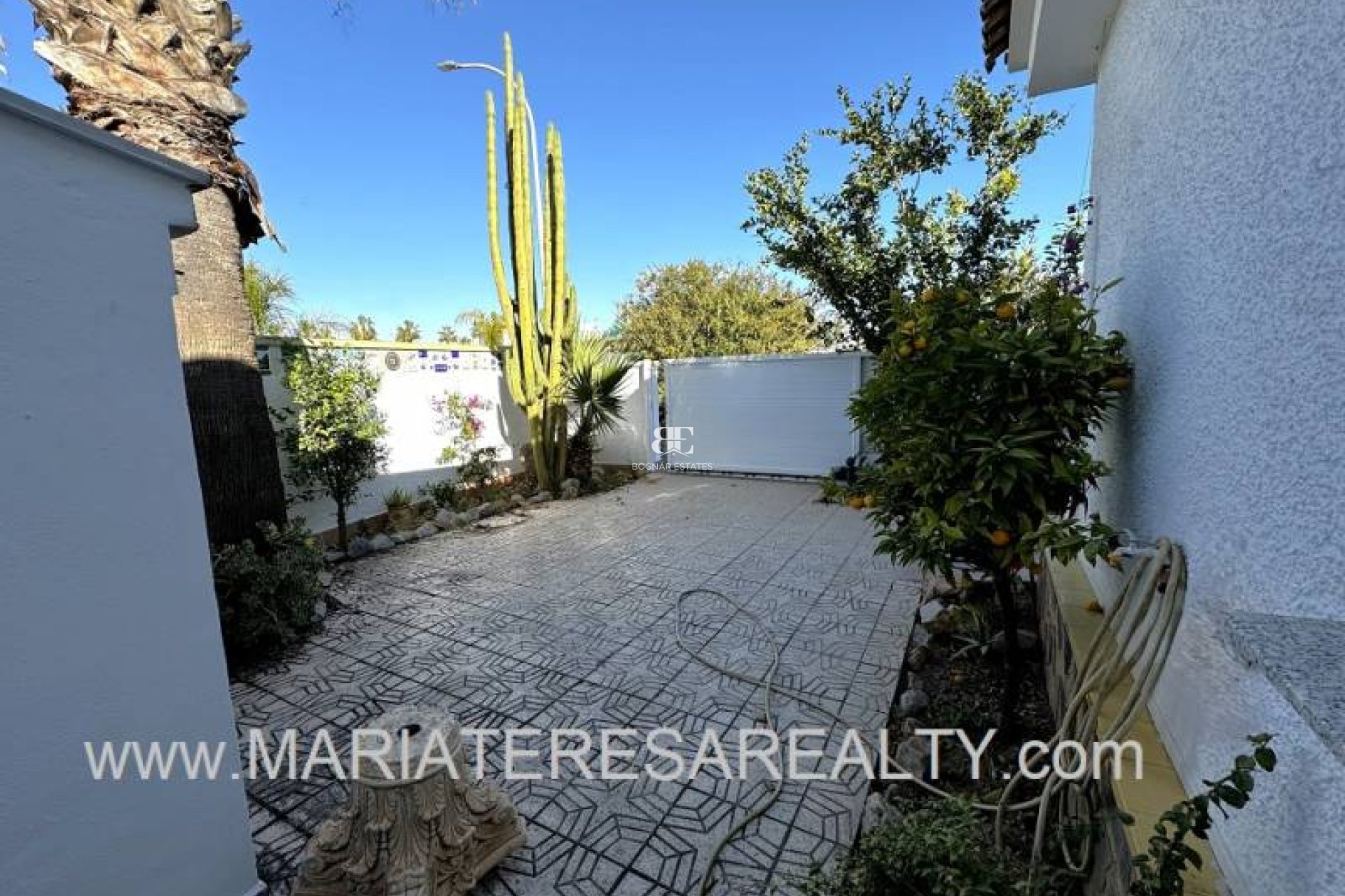 Resale - Townhouse -
Los Alcazares - Urbanisation Oasis