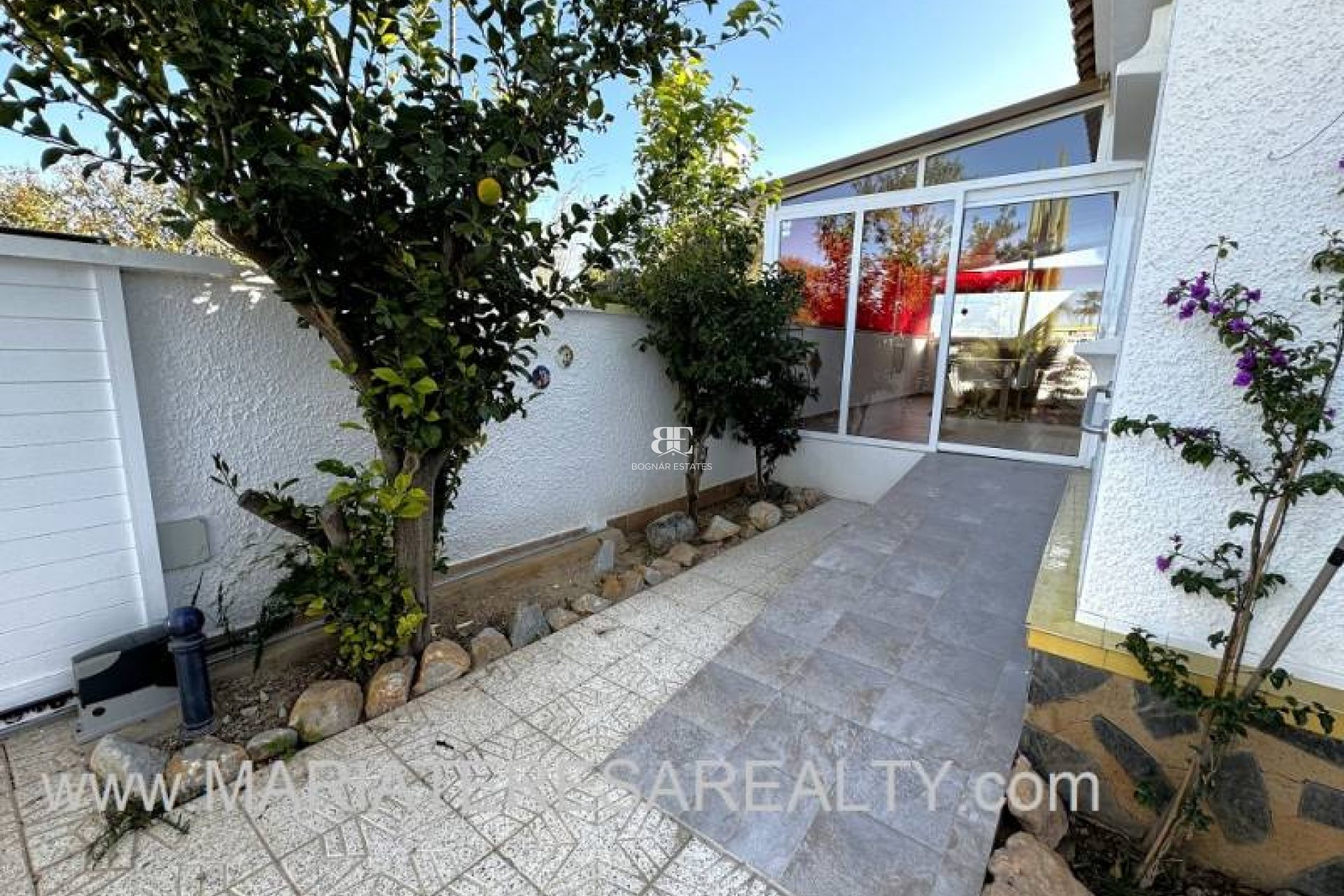 Resale - Townhouse -
Los Alcazares - Urbanisation Oasis