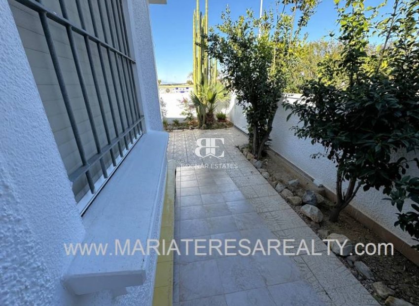 Resale - Townhouse -
Los Alcazares - Urbanisation Oasis