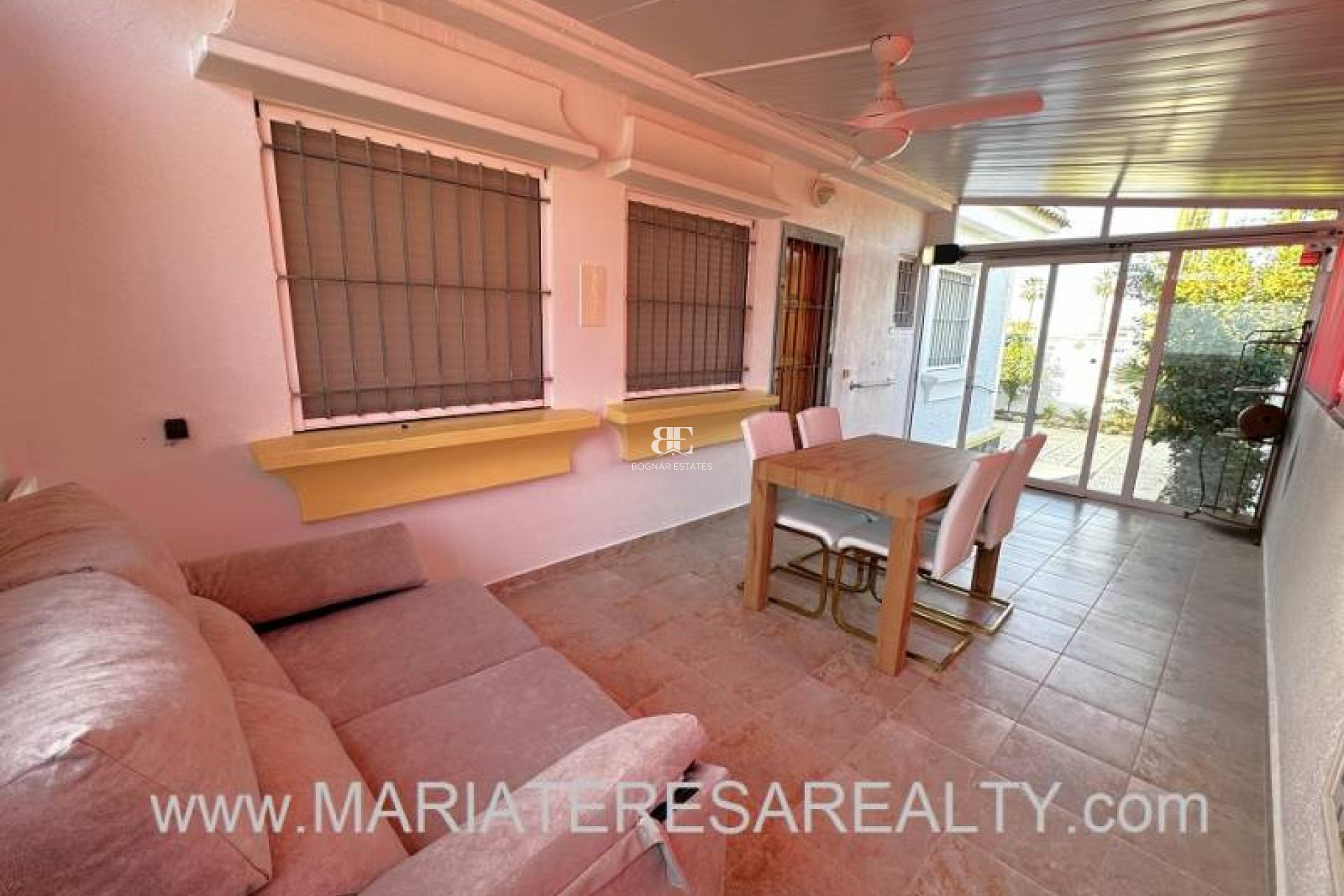 Resale - Townhouse -
Los Alcazares - Urbanisation Oasis