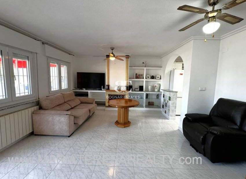 Resale - Townhouse -
Los Alcazares - Urbanisation Oasis