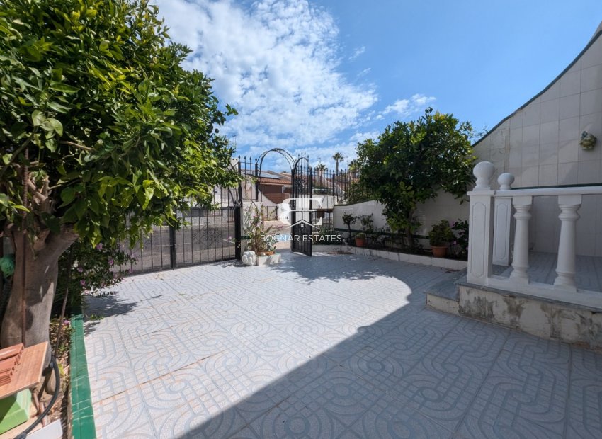 Resale - Townhouse -
Los Alcazares