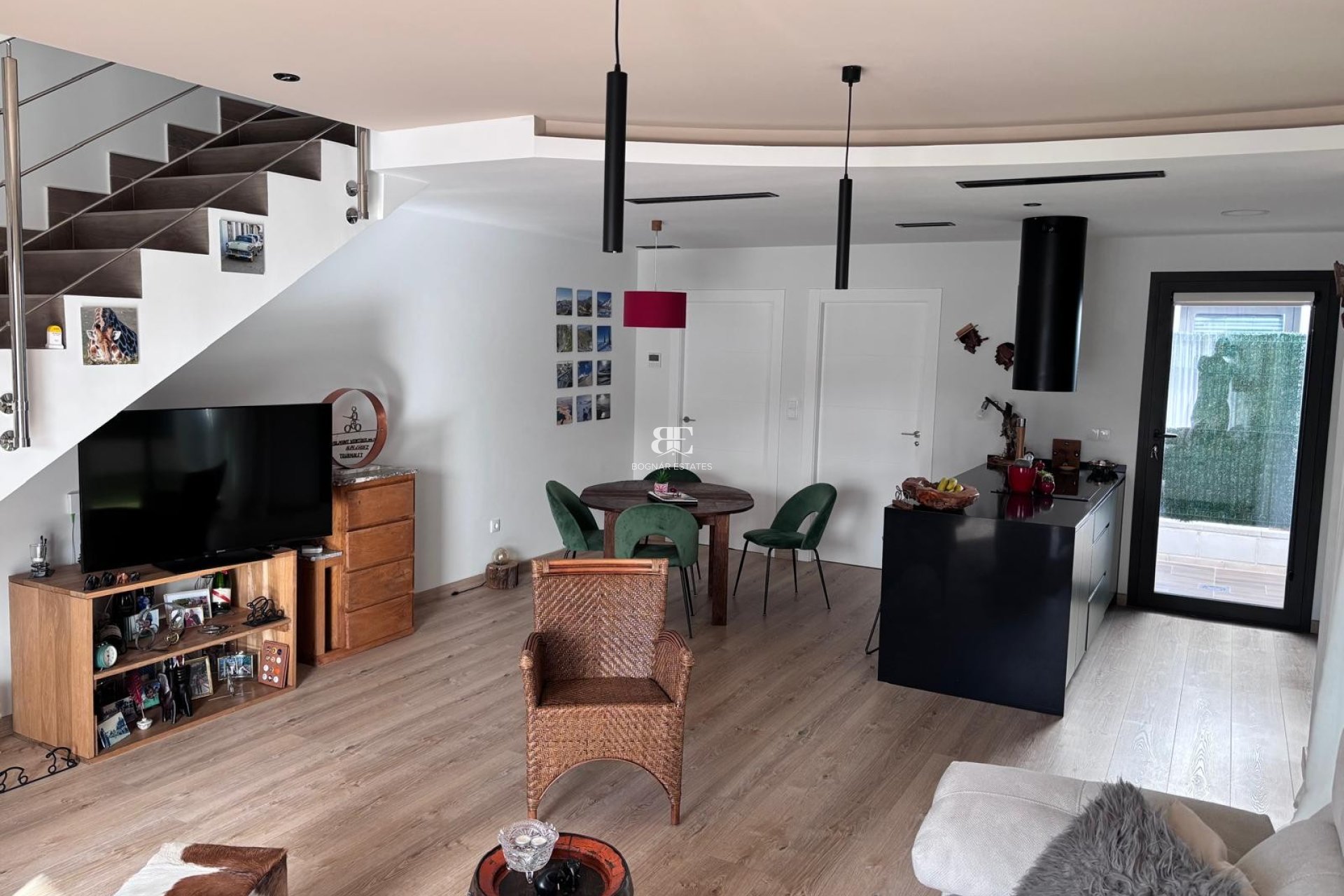 Resale - Townhouse -
Los Montesinos - La Herrada