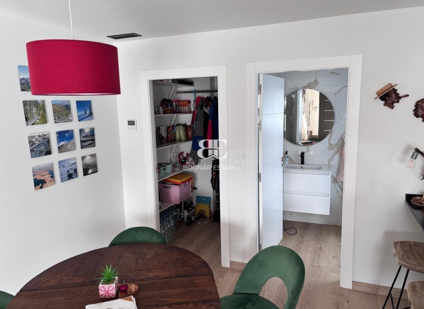 Resale - Townhouse -
Los Montesinos - La Herrada