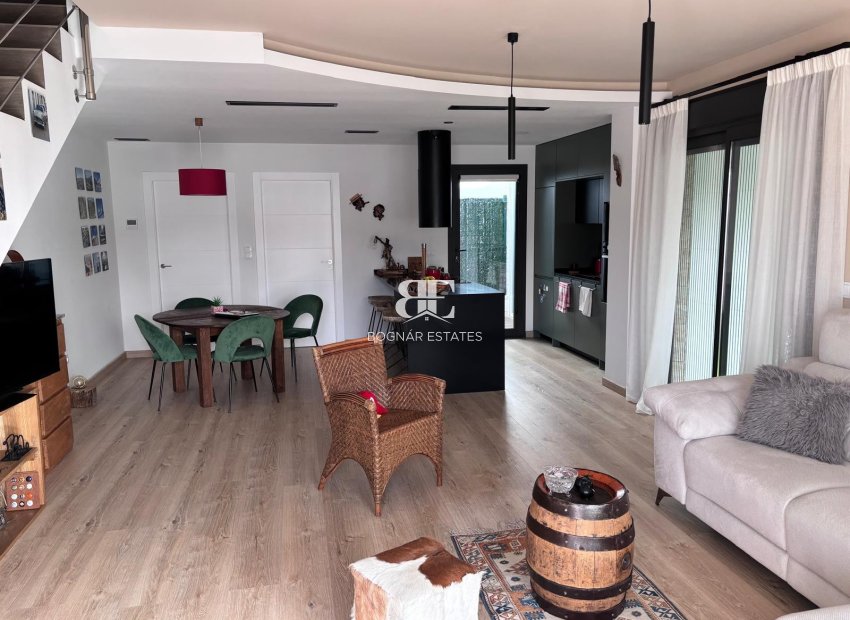 Resale - Townhouse -
Los Montesinos - La Herrada