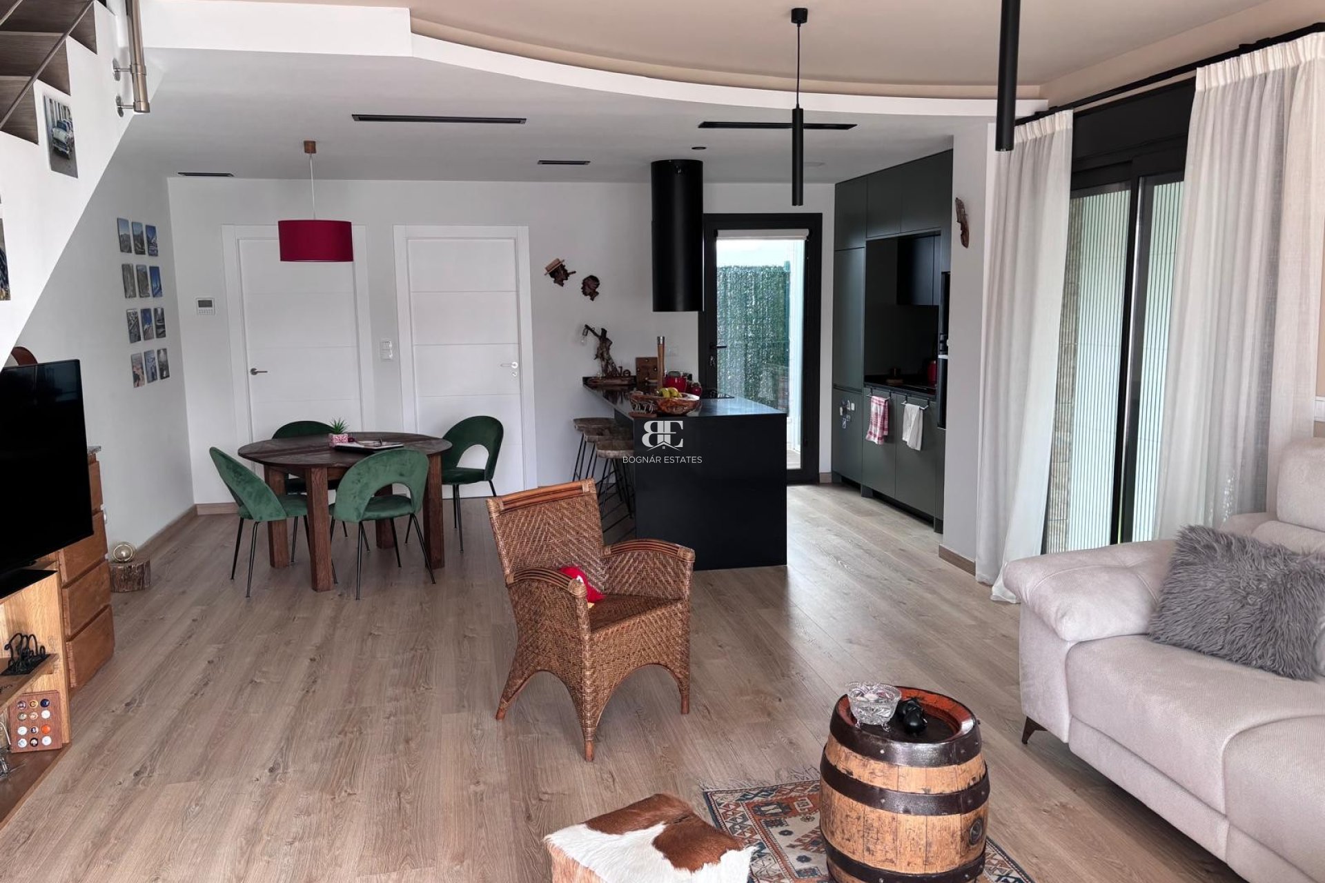 Resale - Townhouse -
Los Montesinos - La Herrada